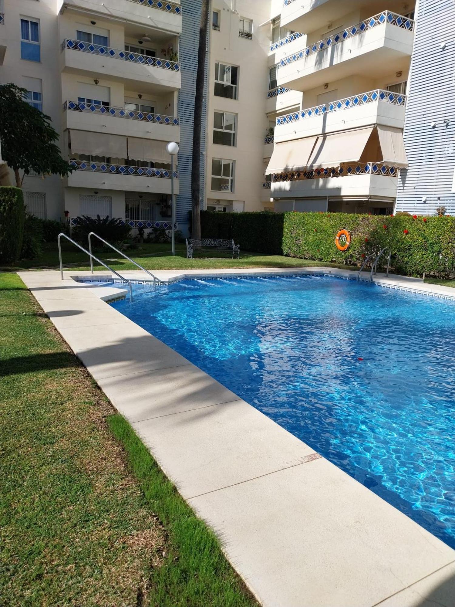 Apartemen Napoleon 4a With Pool Close To The Marbella